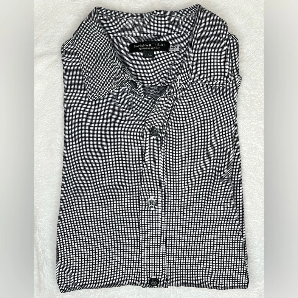 Banana Republic Performance Knit Men's Button-Up Shirt